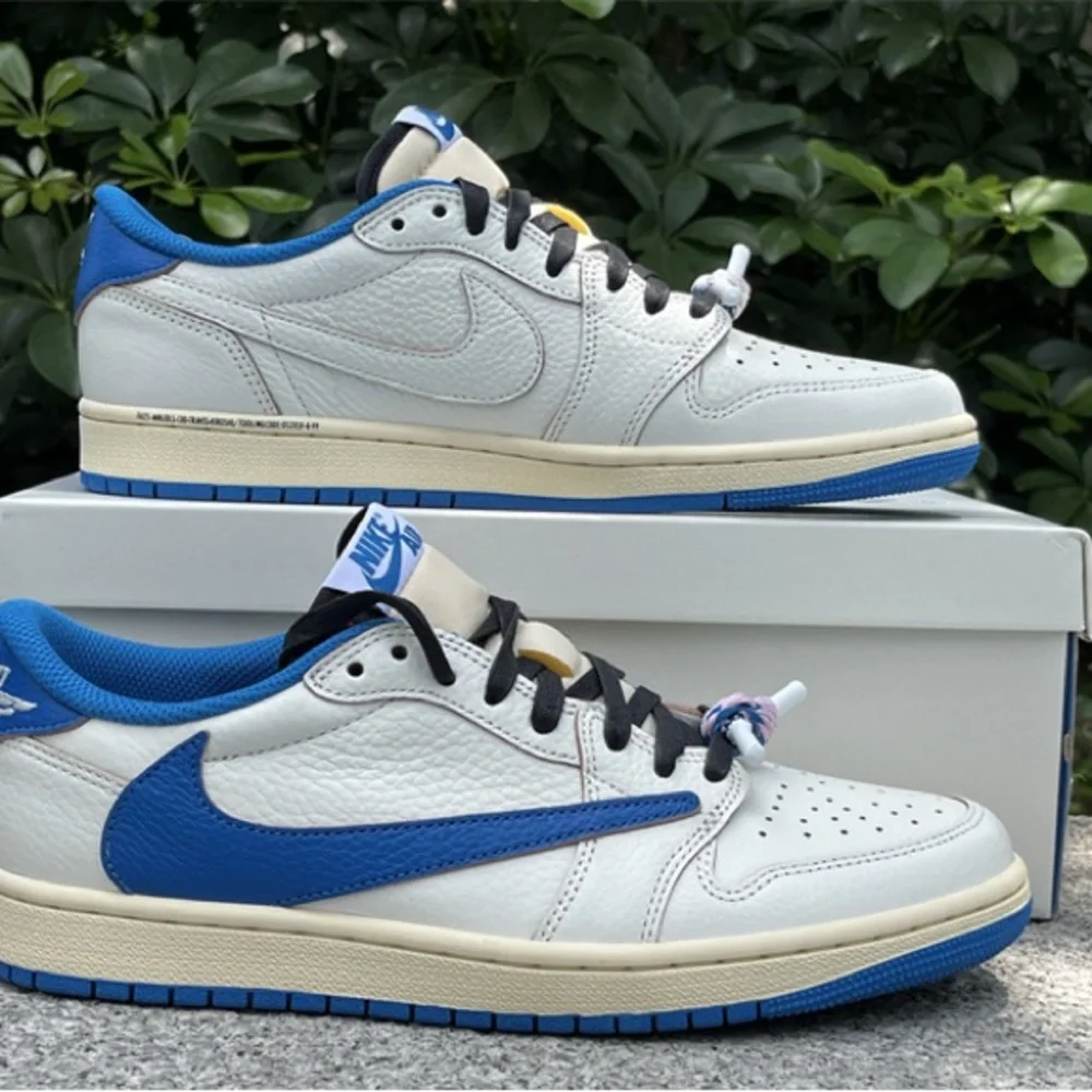 TRAVIS SCOTT FRAGMENTS SIZE 7-11 JORDAN 1 - Picture 5 of 5